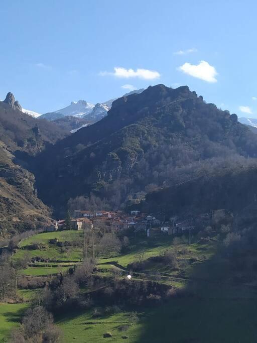 Casa Rustica En Dobres Con Vistas A La Montana 빌라 외부 사진